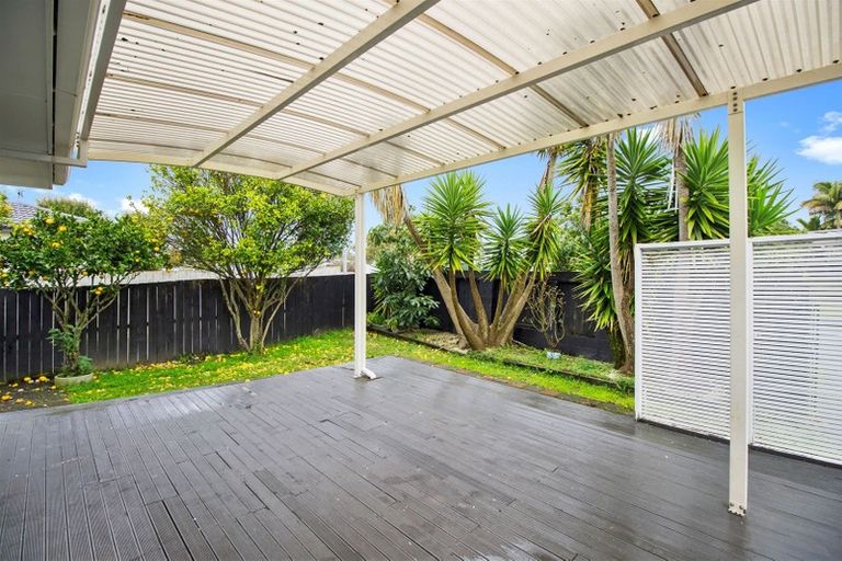 Photo of property in 17 Hindmarsh Street, Henderson, Auckland, 0612