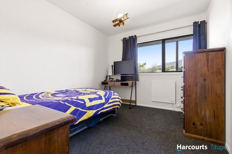 Photo of property in 92 Lisland Drive, Kinloch, Taupo, 3377