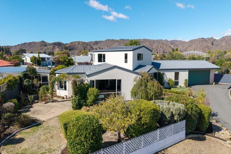 Photo of property in 35 Orchard Drive, Alexandra, 9320