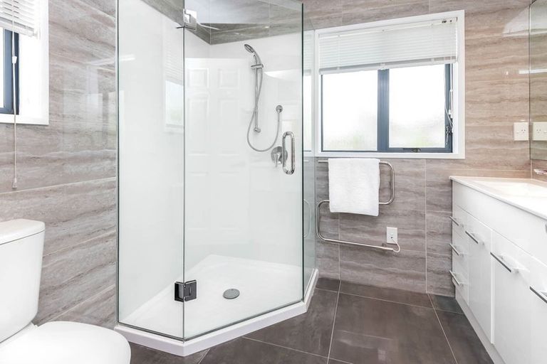 Photo of property in 201 Kilkenny Drive, East Tamaki Heights, Auckland, 2016