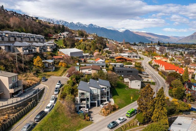 Photo of property in 97 Hallenstein Street, Queenstown, 9300