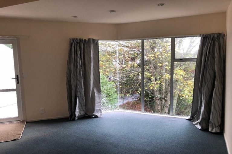 Photo of property in 9 Bank Road, Northland, Wellington, 6012