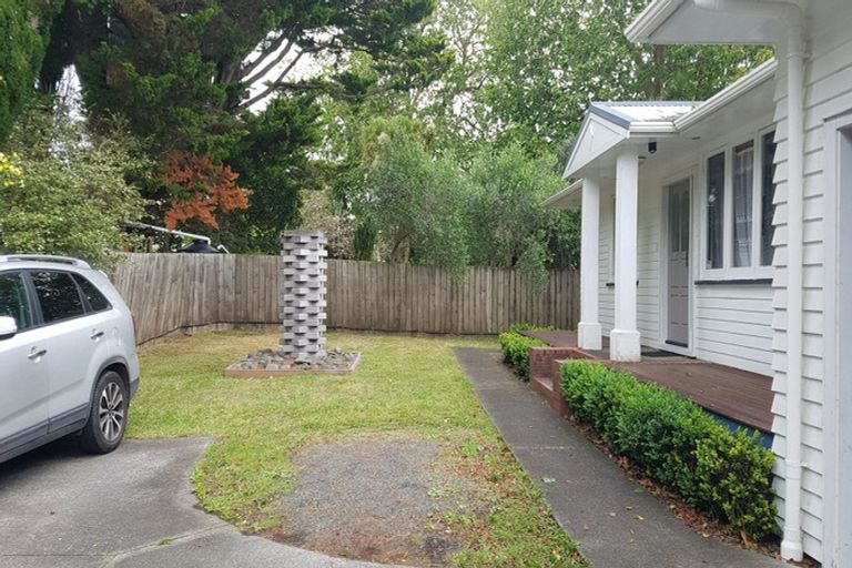 Photo of property in 5 Crockett Lane, Henderson, Auckland, 0610