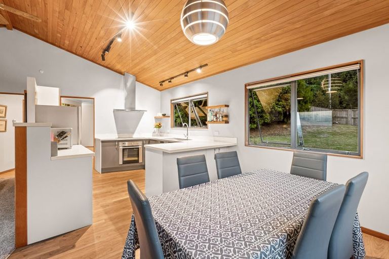 Photo of property in 45 Pinetone Road, Kumeu, 0892