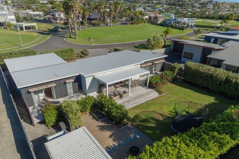 Photo of property in 38 Bayside Drive, Coopers Beach, 0420