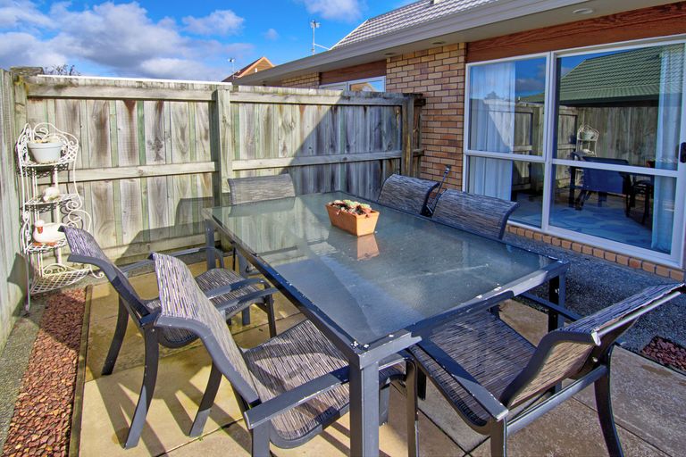 Photo of property in Holdsworth Villas, 59/2 William Donald Drive, Solway, Masterton, 5810