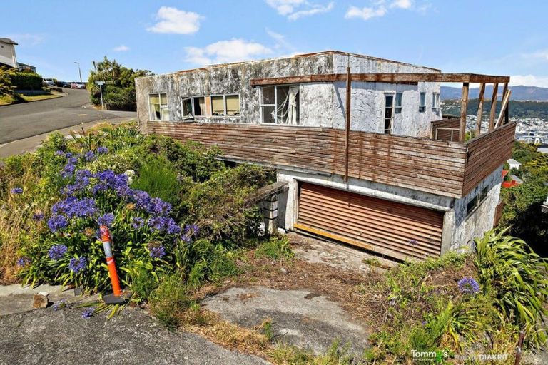 Photo of property in 4 Puketiro Avenue, Northland, Wellington, 6012