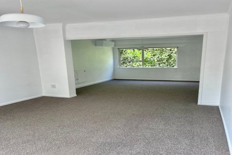 Photo of property in 1/12 Rugby Road, Birkenhead, Auckland, 0626