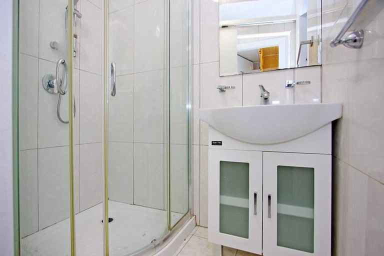Photo of property in 1/52 Great South Road, Papatoetoe, Auckland, 2025