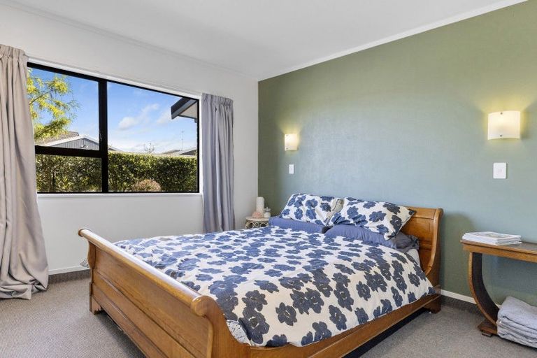Photo of property in 83 Harvey Street, Waipahihi, Taupo, 3330