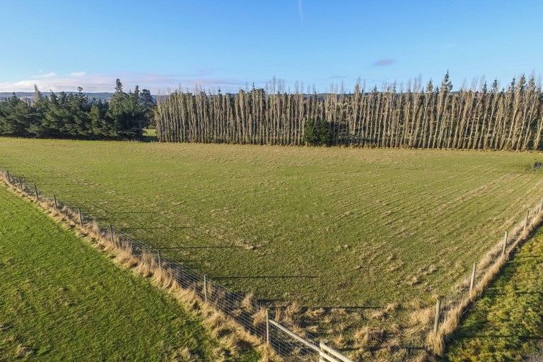 Photo of property in 273 Loburn Whiterock Road, Loburn, Rangiora, 7472