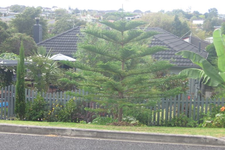 Photo of property in 2/43a Corunna Road, Milford, Auckland, 0620