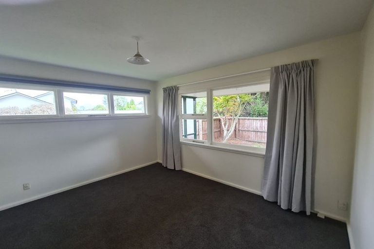 Photo of property in 98 Hinau Street, Riccarton, Christchurch, 8041