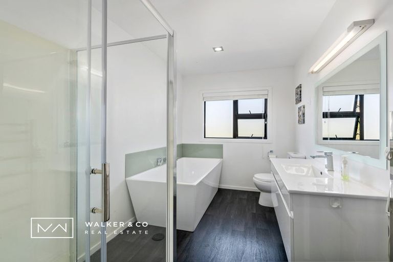 Photo of property in 14 Frankie Stevens Place, Riverstone Terraces, Upper Hutt, 5018