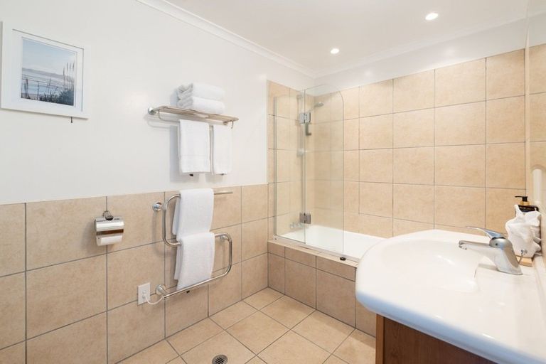 Photo of property in 204/136 Marine Parade, Mount Maunganui, 3116