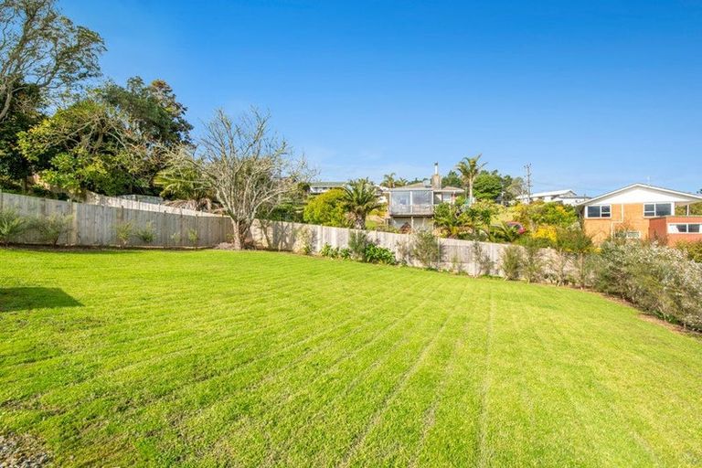 Photo of property in 16 St James Avenue, Helensville, 0800