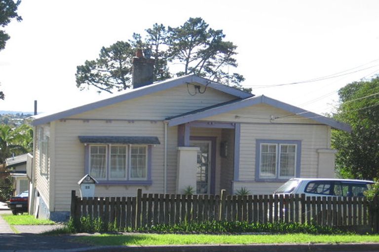 Photo of property in 1/22 Clayburn Road, Glen Eden, Auckland, 0602