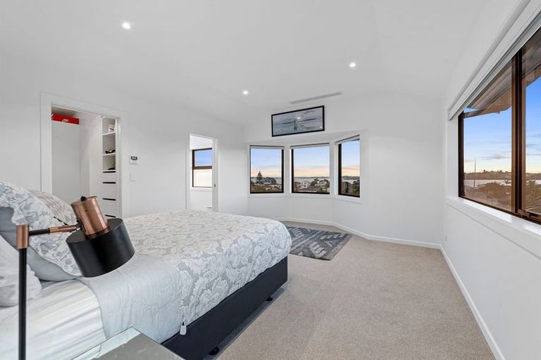 Photo of property in 22 Morrow Avenue, Bucklands Beach, Auckland, 2012