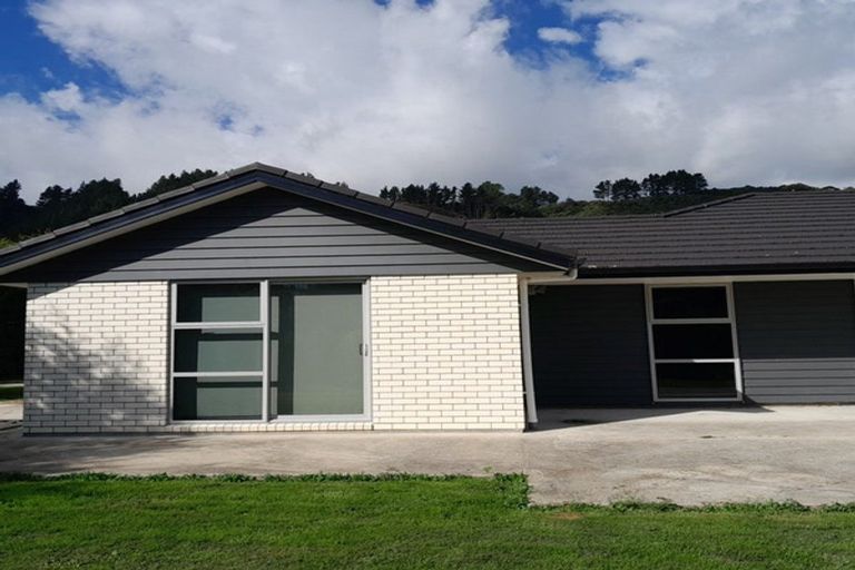 Photo of property in 97 Manakau Heights Drive, Manakau, Otaki, 5583