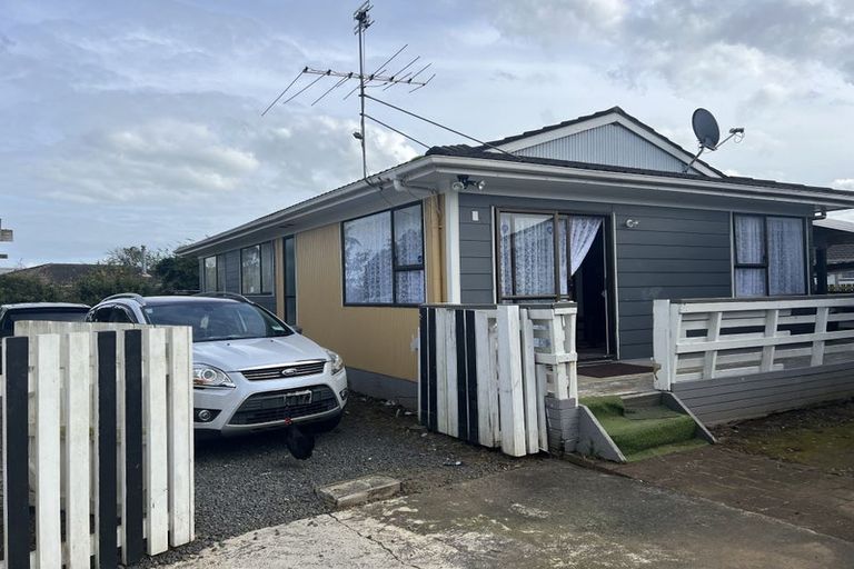 Photo of property in 15 John Walker Drive, Manurewa, Auckland, 2102
