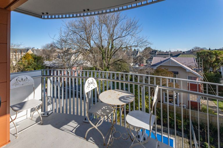 Photo of property in Gloucester Towers, 28/28 Gloucester Street, Christchurch Central, Christchurch, 8013