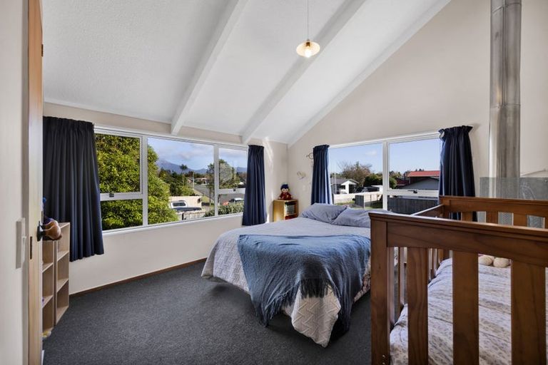 Photo of property in 21 Nikau Street, Inglewood, 4330