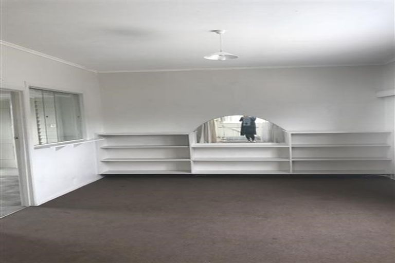 Photo of property in 72 Don Buck Road, Massey, Auckland, 0614