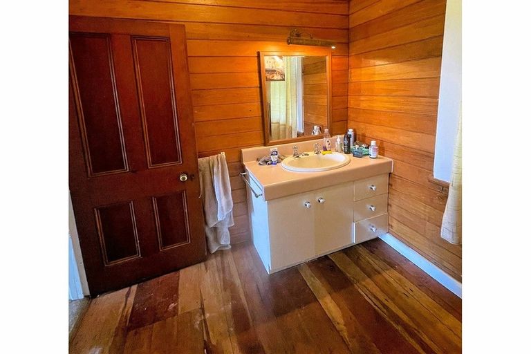 Photo of property in 16 Knorp Street, Otane, 4202