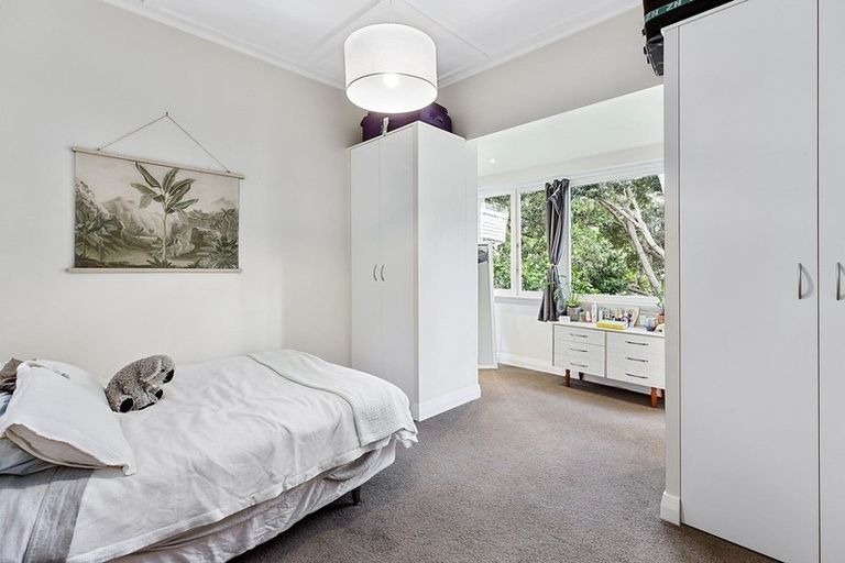 Photo of property in 63 Severn Street, Island Bay, Wellington, 6023