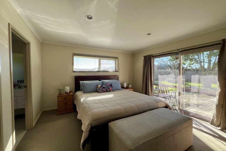 Photo of property in 129 Saint James Drive, Huntington, Hamilton, 3210