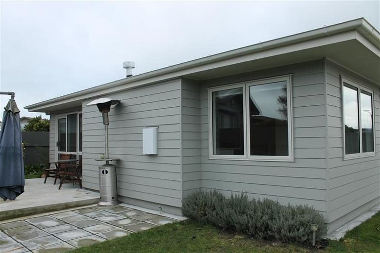 Photo of property in 68 James Foley Avenue, Pirimai, Napier, 4112