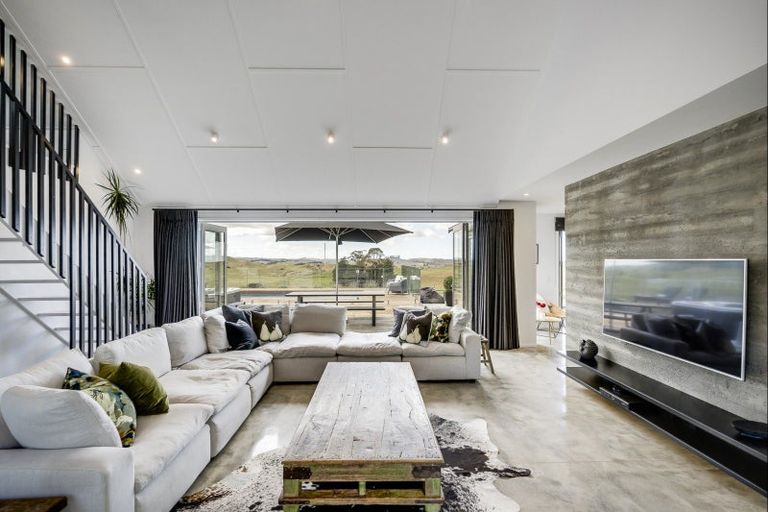 Photo of property in 1232 Taihape Road, Sherenden, Hastings, 4179