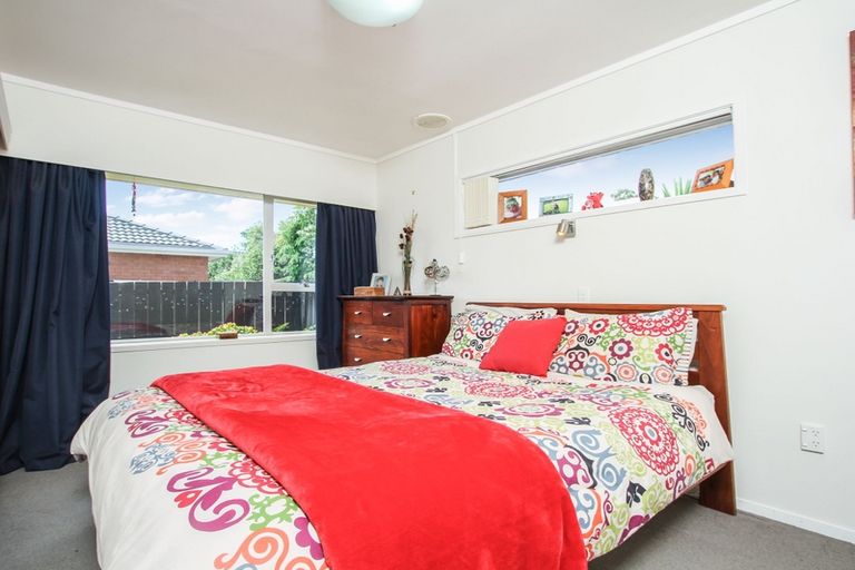 Photo of property in 1/14 Rowan Terrace, Te Atatu South, Auckland, 0610