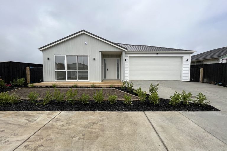 Photo of property in 20 Babina Avenue, Kumeu, 0810