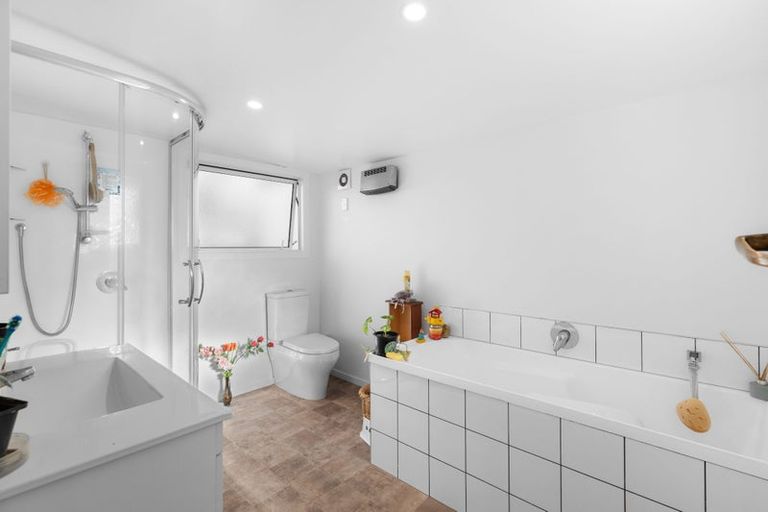 Photo of property in 48 Awatea Road, Hornby, Christchurch, 8042