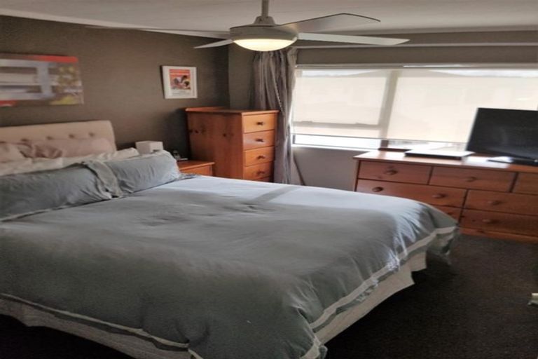 Photo of property in 25 Clearview Heights, Ranui, Auckland, 0612