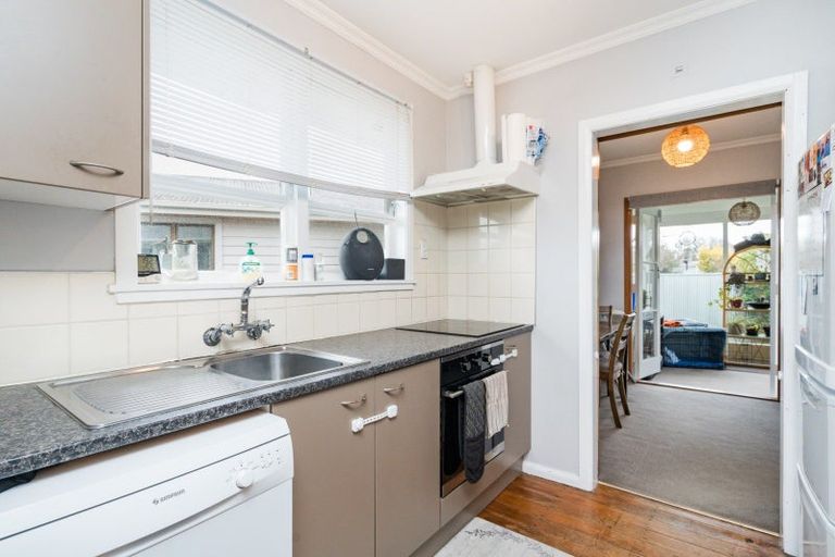 Photo of property in 87 Sutherland Crescent, Westbrook, Palmerston North, 4412