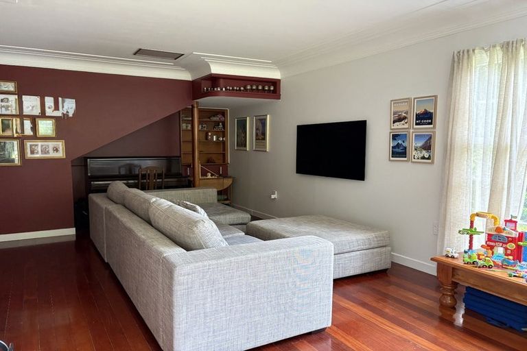 Photo of property in 62 Grande Vue Road, Hillpark, Auckland, 2102