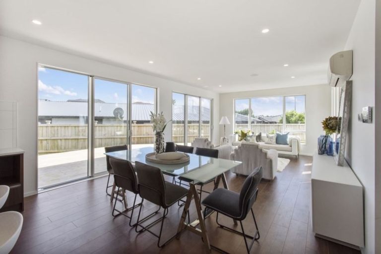 Photo of property in 8 Penny Lane, Pukekohe, 2120