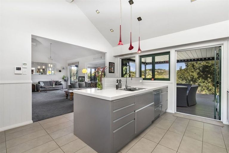 Photo of property in 59 Whitford Park Road, Whitford, Manurewa, 2576