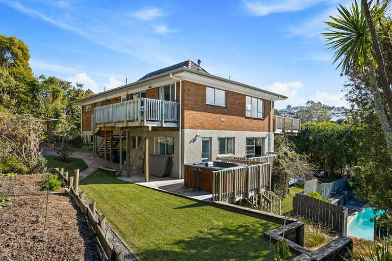 Photo of property in 54 Saddleback Rise, Murrays Bay, Auckland, 0630