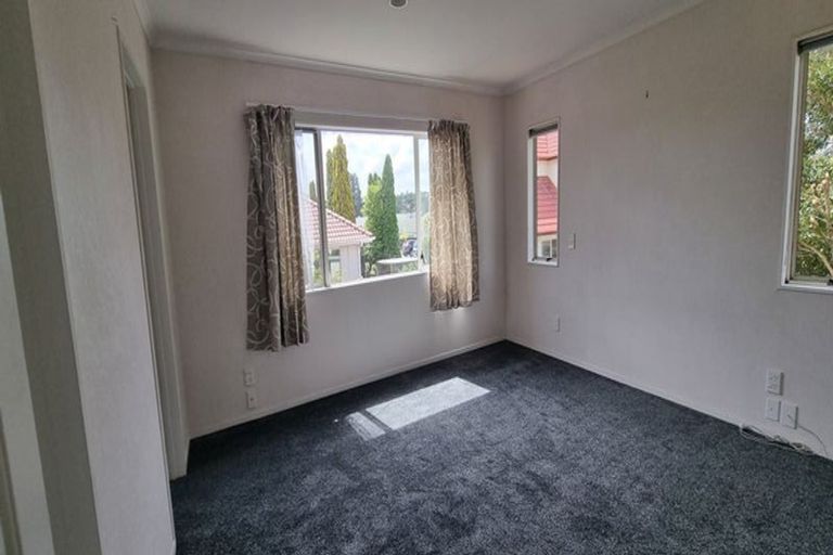 Photo of property in 192a Botany Road, Botany Downs, Auckland, 2010