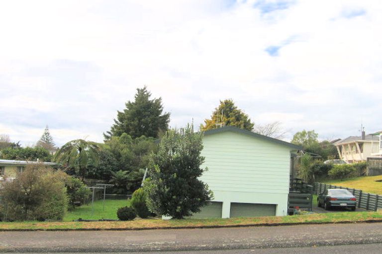 Photo of property in 20 Mitcham Avenue, Forest Lake, Hamilton, 3200