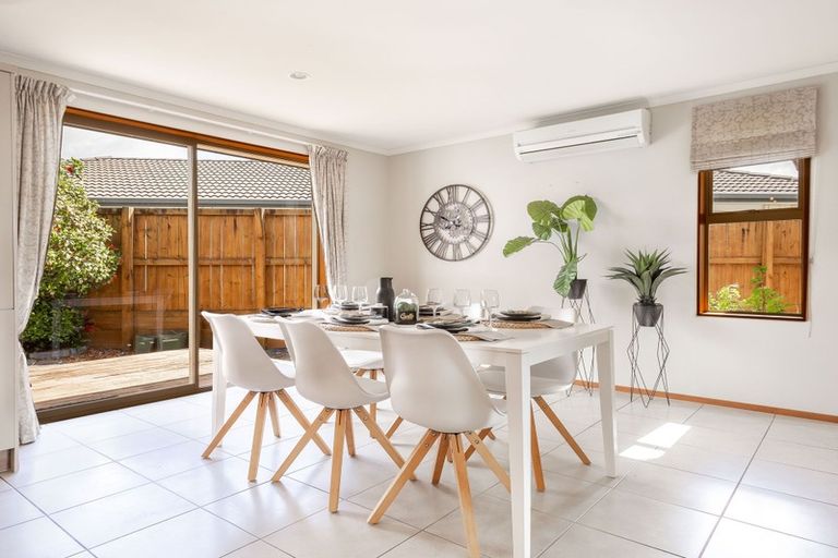 Photo of property in 12 Tarrango Way, Rototuna, Hamilton, 3210