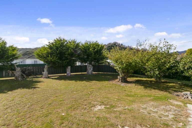 Photo of property in 35 Frederick Street, Wainuiomata, Lower Hutt, 5014