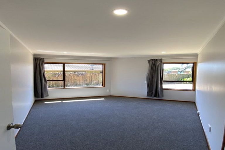 Photo of property in 6 Septimus Place, Henderson, Auckland, 0612
