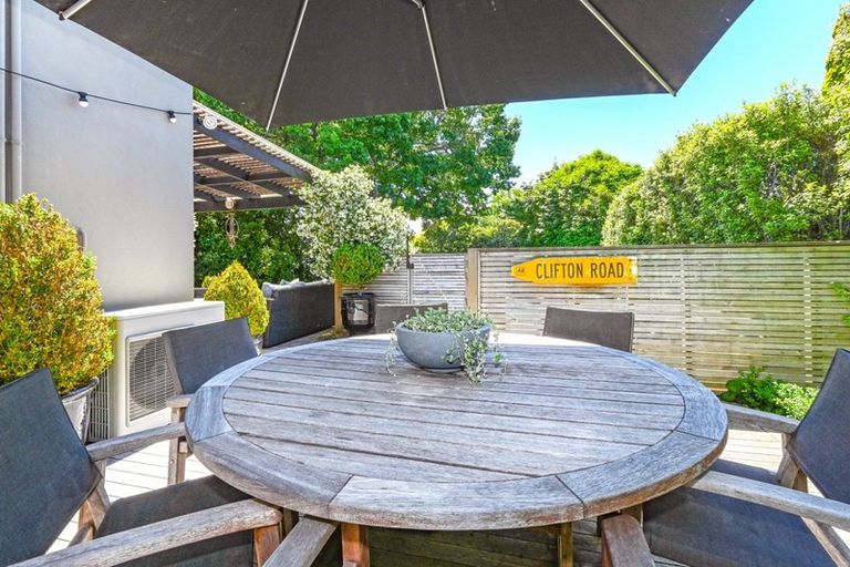 Photo of property in 3 Greenwood Road, Havelock North, 4130