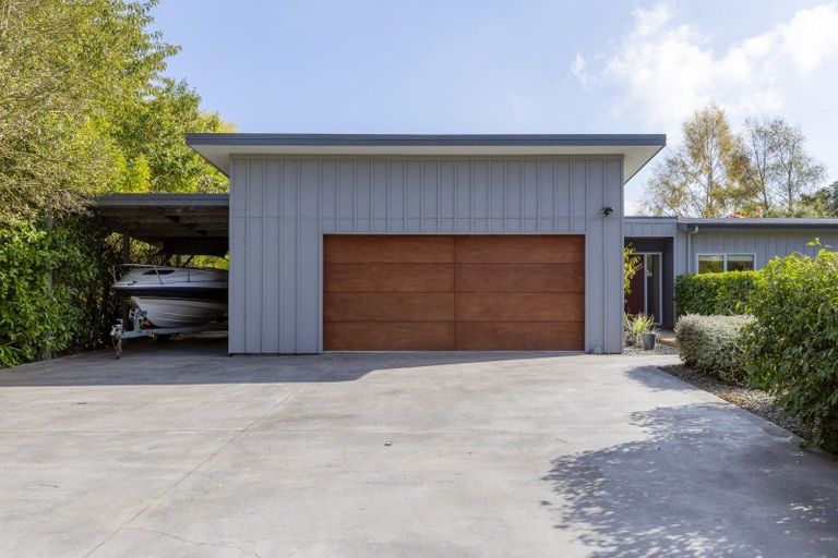 Photo of property in 60 Dalmore Way, Acacia Bay, Taupo, 3385