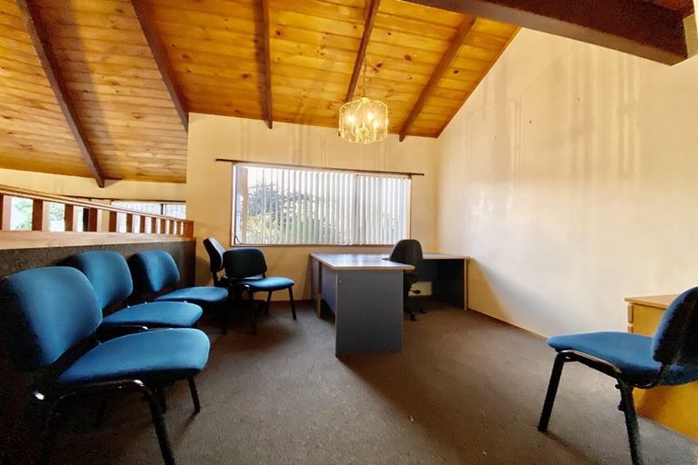 Photo of property in 71 Derbyshire Lane, Karaka, Papakura, 2580