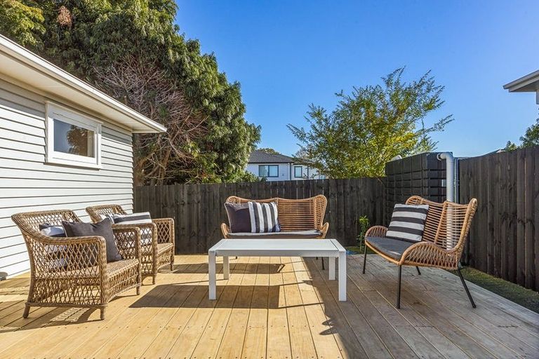 Photo of property in 17a Hamurana Place, Te Atatu Peninsula, Auckland, 0610